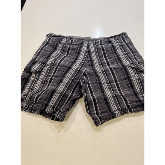 Fade and Glory Plaid Cargo Shorts -‎ Mens 42 - Picture 2 of 3